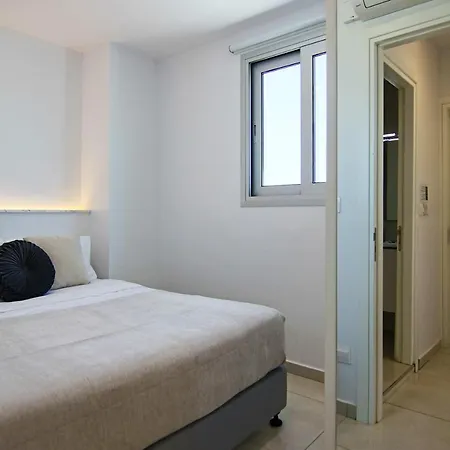 Phaedrus Living - Seaside Executive Flat Harbour 203 شقة بافوس