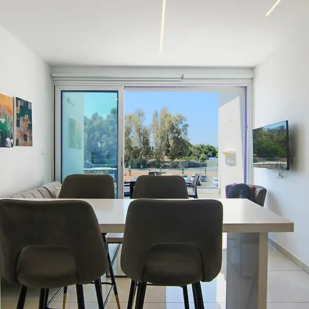 Διαμέρισμα Phaedrus Living - Seaside Executive Flat Harbour 203 *